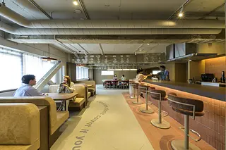ラウンジ