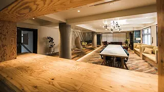 LOUNGE