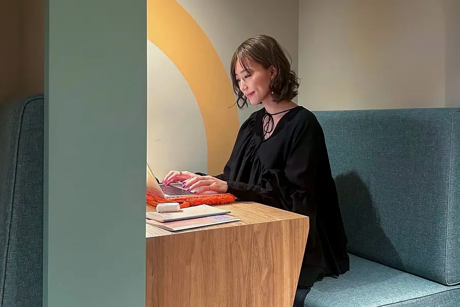 シンプルなレイアウトと白の統一感が光る”せんちゃん”のお部屋｜ネイバーズ江坂