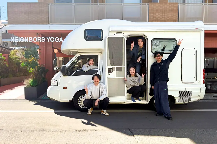 【新・ネイバーズ特典】ソーシャルアパートメントの仲間と、日常の延長にあるキャンピングカー旅という非日常。｜Carstay