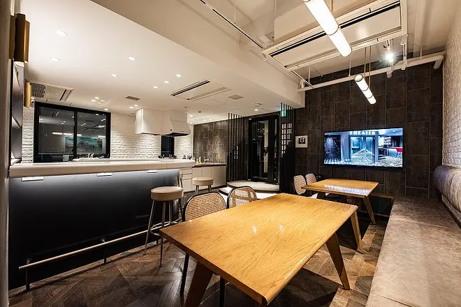 ラウンジ/キッチン -HIDE OUT-3