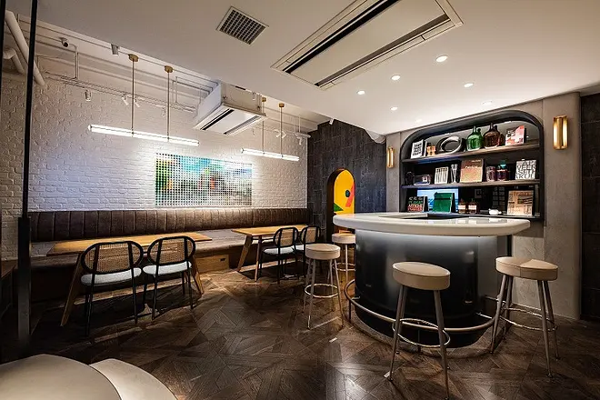 ラウンジ/キッチン -HIDE OUT-2