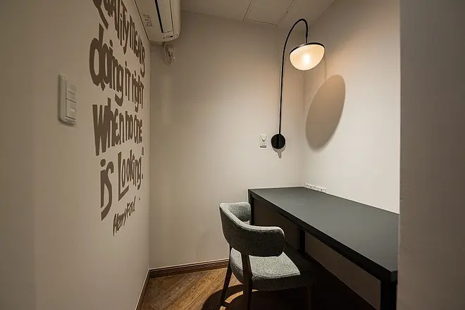 ワーキングスペース- WORK OUT -4