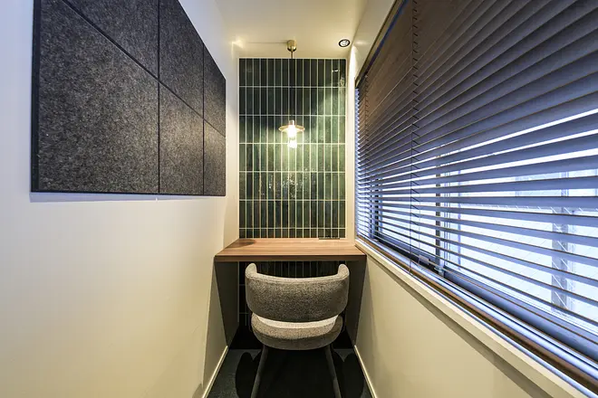 Working Lounge   	 4