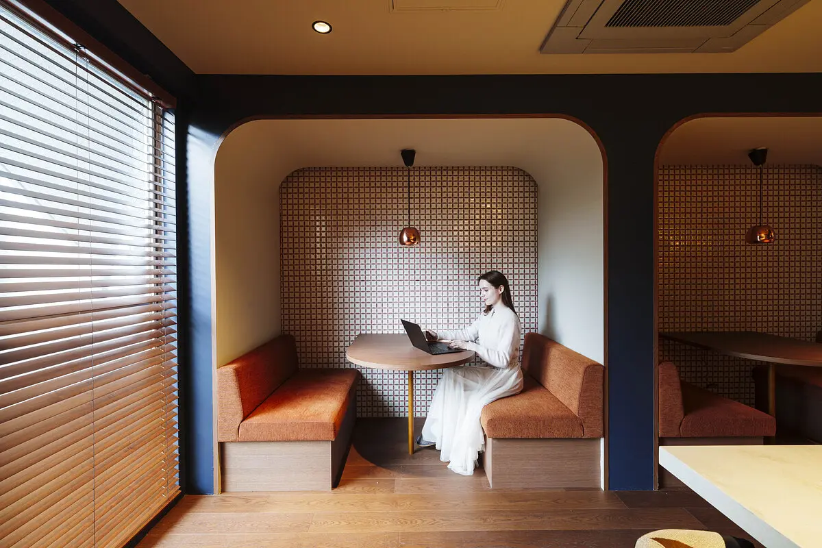LOUNGE5