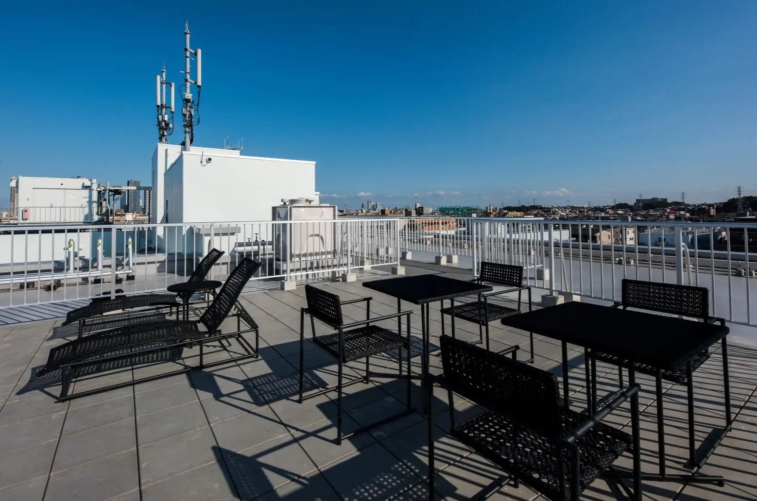 Roof Balcony3