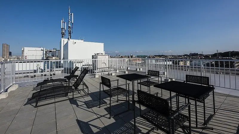 Roof Balcony3
