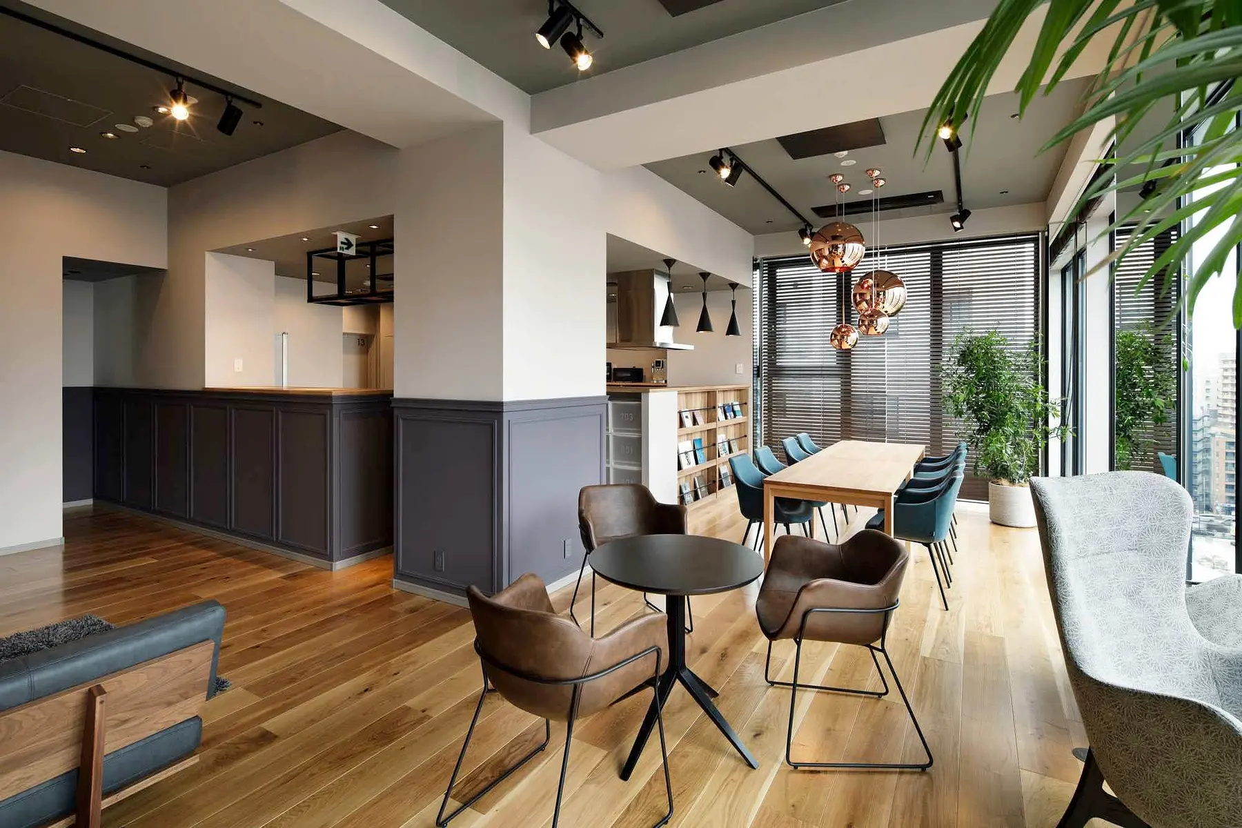 13F Lounge2