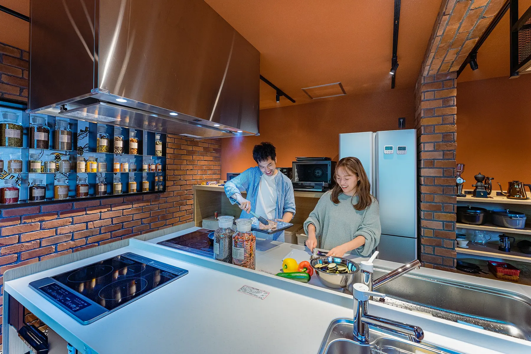 LOUNGE / KITCHEN4