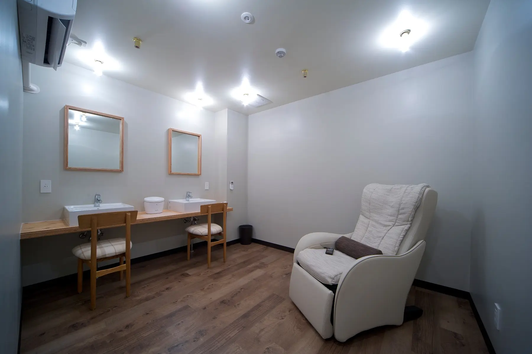 Beauty Room1