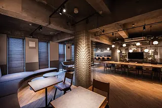 ラウンジ